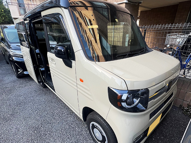 アウトドアに最適なワゴン車1