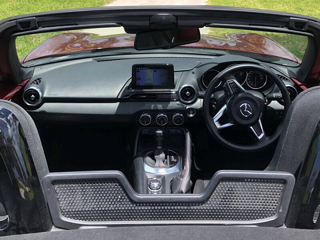 roadster 車内画像１